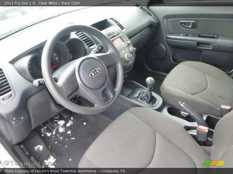 Clear White / Black Cloth 2011 Kia Soul 1.6
