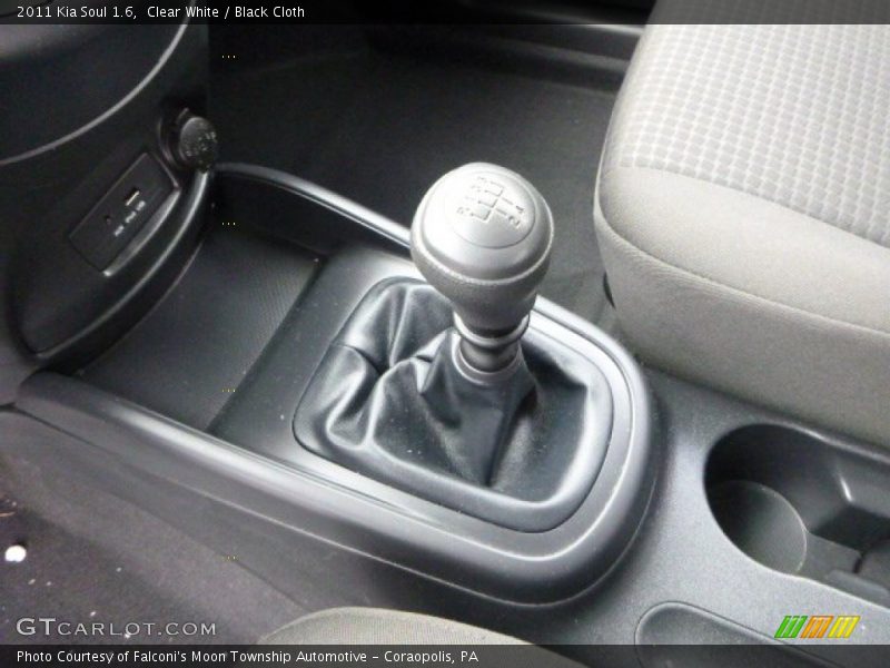 Clear White / Black Cloth 2011 Kia Soul 1.6