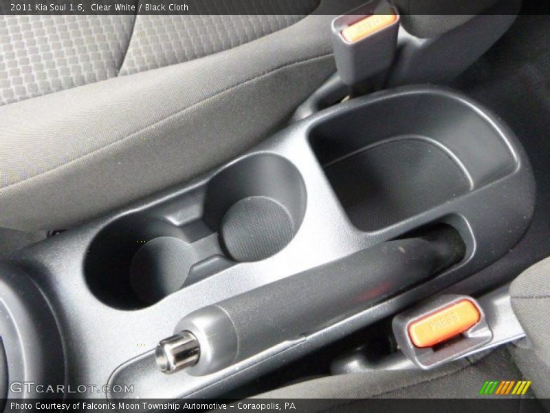 Clear White / Black Cloth 2011 Kia Soul 1.6