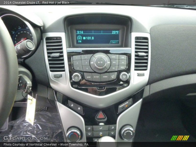 Red Hot / Jet Black 2014 Chevrolet Cruze LT