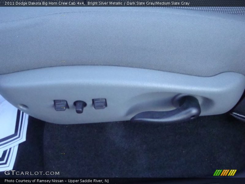 Bright Silver Metallic / Dark Slate Gray/Medium Slate Gray 2011 Dodge Dakota Big Horn Crew Cab 4x4
