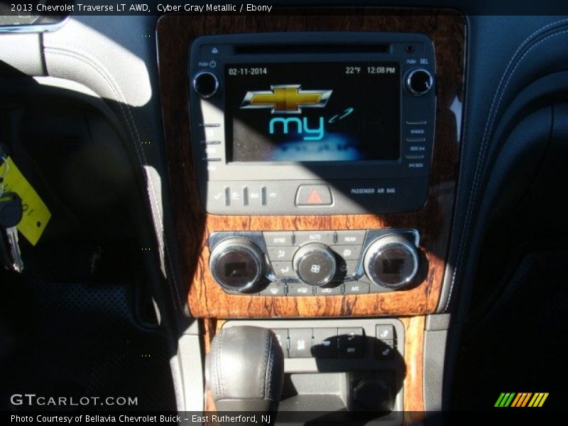 Cyber Gray Metallic / Ebony 2013 Chevrolet Traverse LT AWD