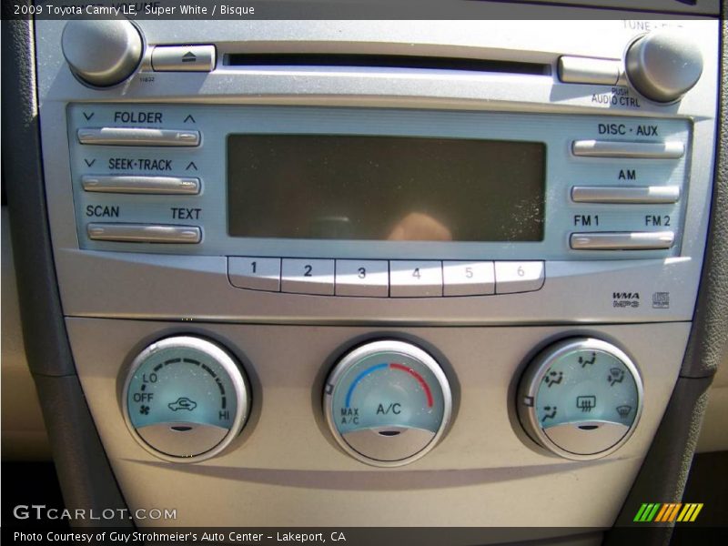 Super White / Bisque 2009 Toyota Camry LE