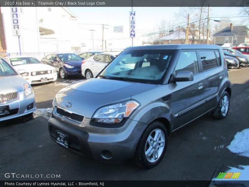 Titanium Gray / Black Soul Logo Cloth 2010 Kia Soul +