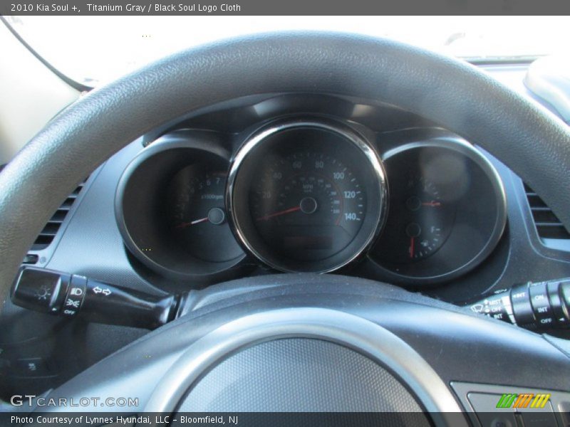 Titanium Gray / Black Soul Logo Cloth 2010 Kia Soul +
