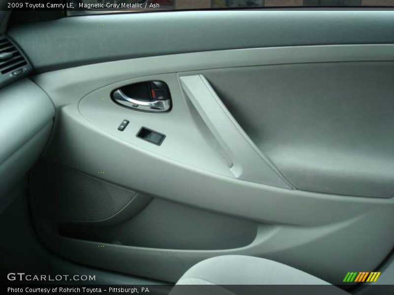 Magnetic Gray Metallic / Ash 2009 Toyota Camry LE