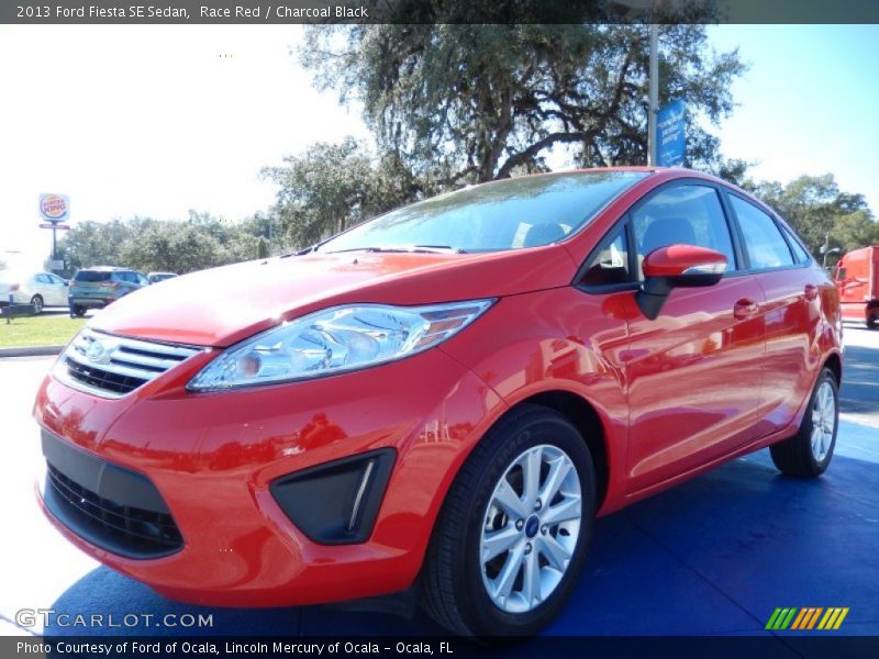 Race Red / Charcoal Black 2013 Ford Fiesta SE Sedan