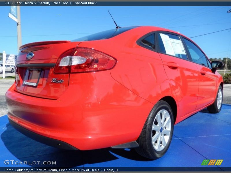 Race Red / Charcoal Black 2013 Ford Fiesta SE Sedan
