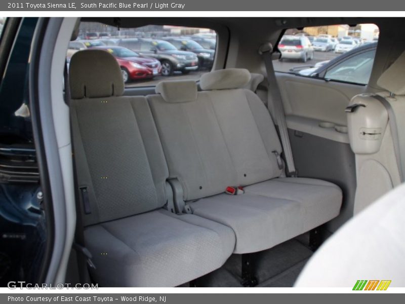 South Pacific Blue Pearl / Light Gray 2011 Toyota Sienna LE