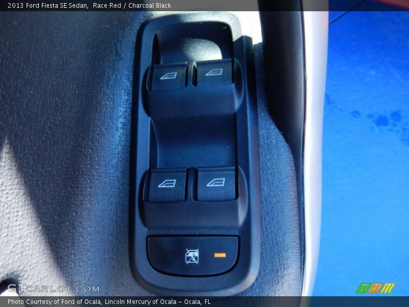 Race Red / Charcoal Black 2013 Ford Fiesta SE Sedan