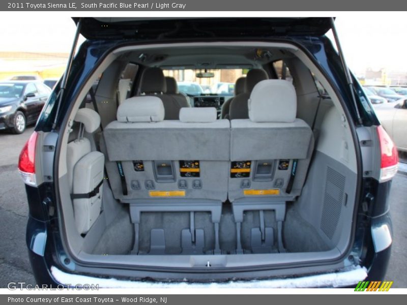 South Pacific Blue Pearl / Light Gray 2011 Toyota Sienna LE