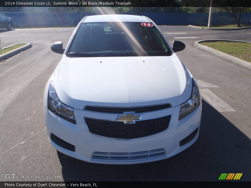 Summit White / Jet Black/Medium Titanium 2014 Chevrolet Cruze LS