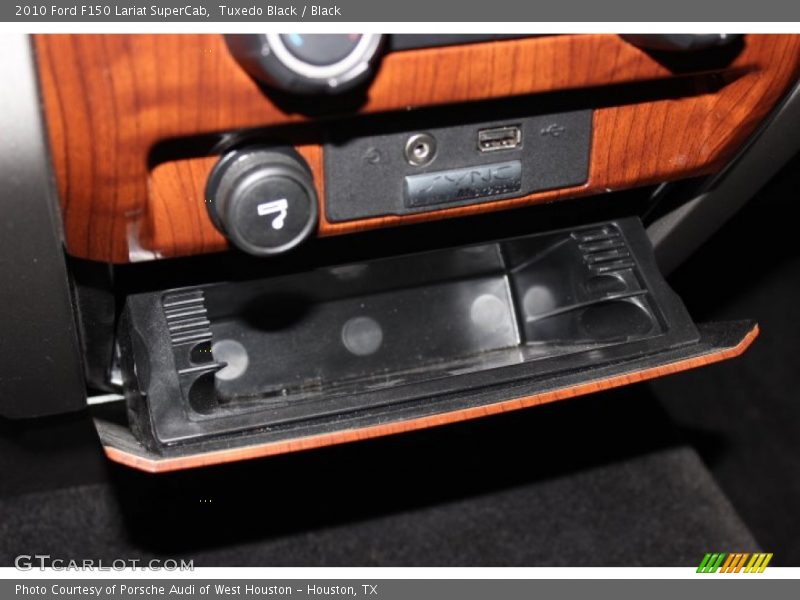 Tuxedo Black / Black 2010 Ford F150 Lariat SuperCab