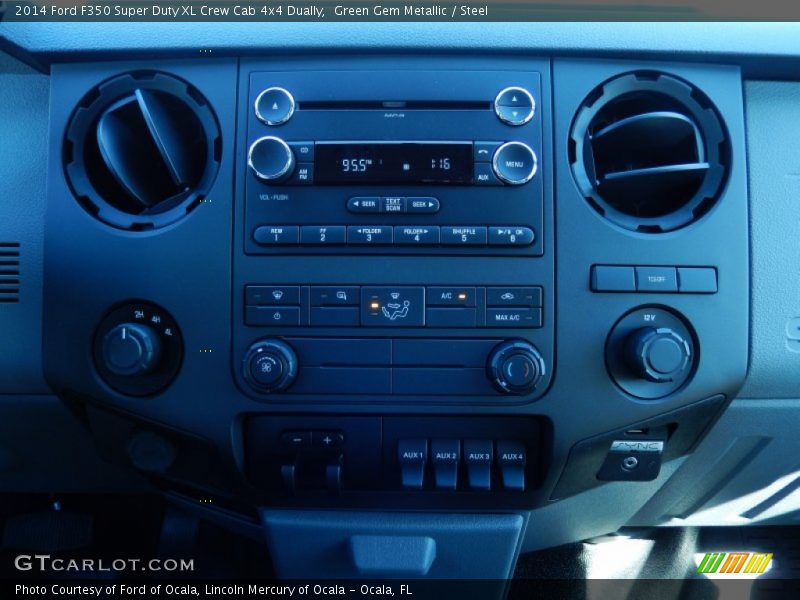 Controls of 2014 F350 Super Duty XL Crew Cab 4x4 Dually