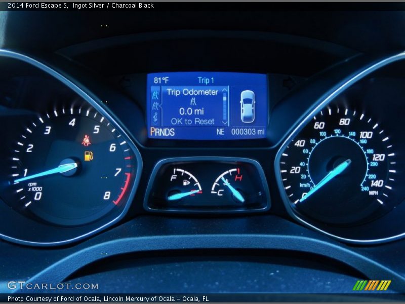Ingot Silver / Charcoal Black 2014 Ford Escape S