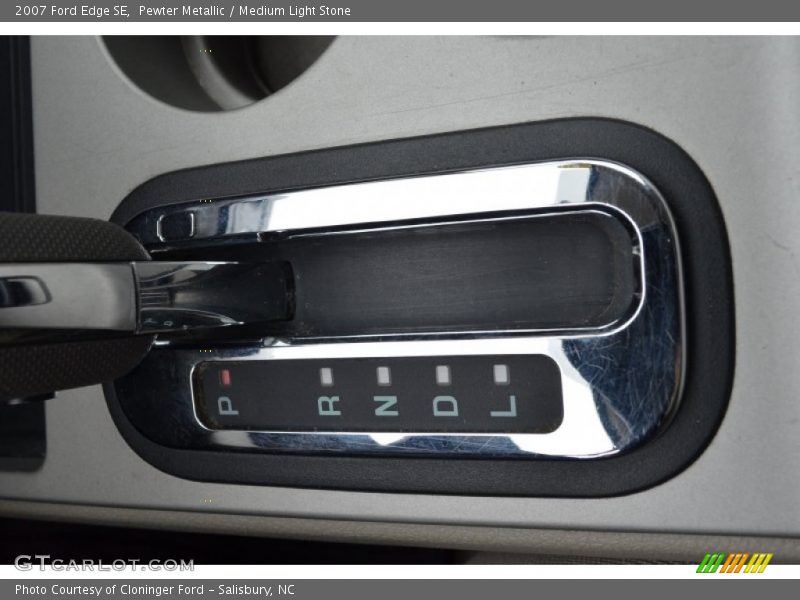 Pewter Metallic / Medium Light Stone 2007 Ford Edge SE