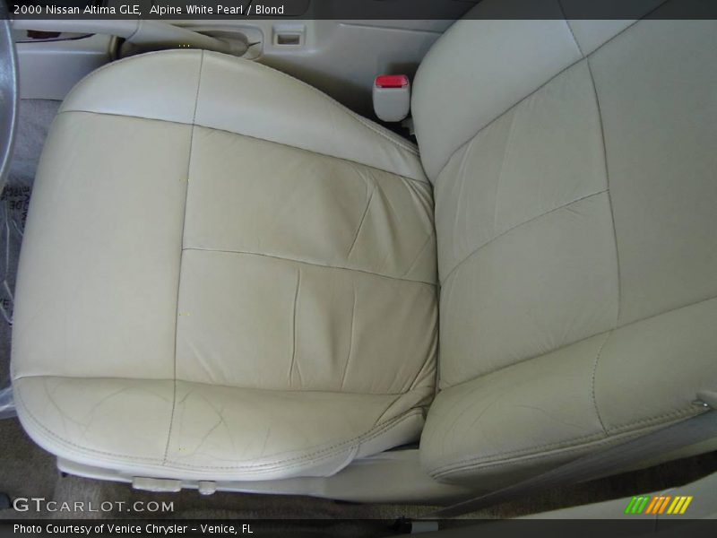 Alpine White Pearl / Blond 2000 Nissan Altima GLE