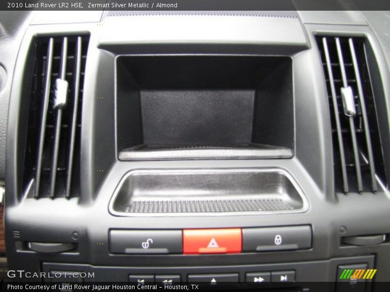 Zermatt Silver Metallic / Almond 2010 Land Rover LR2 HSE