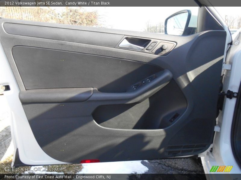 Candy White / Titan Black 2012 Volkswagen Jetta SE Sedan