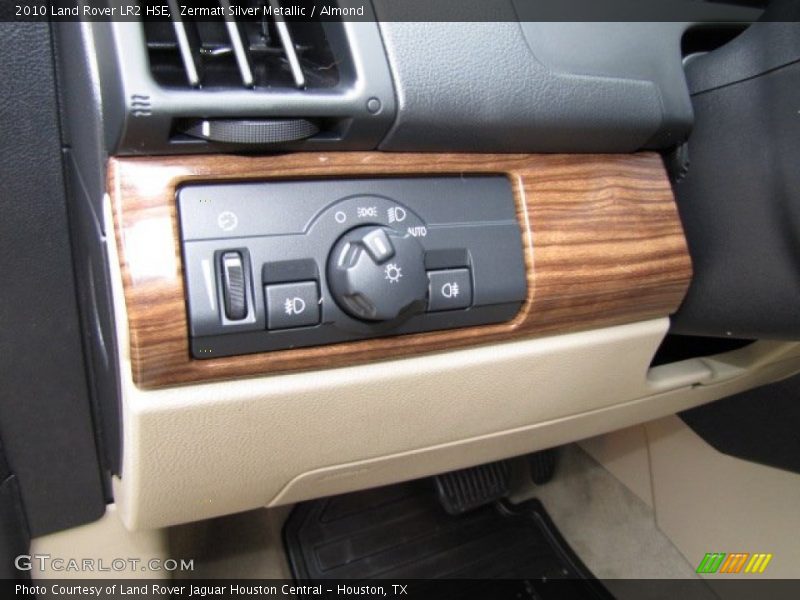 Zermatt Silver Metallic / Almond 2010 Land Rover LR2 HSE
