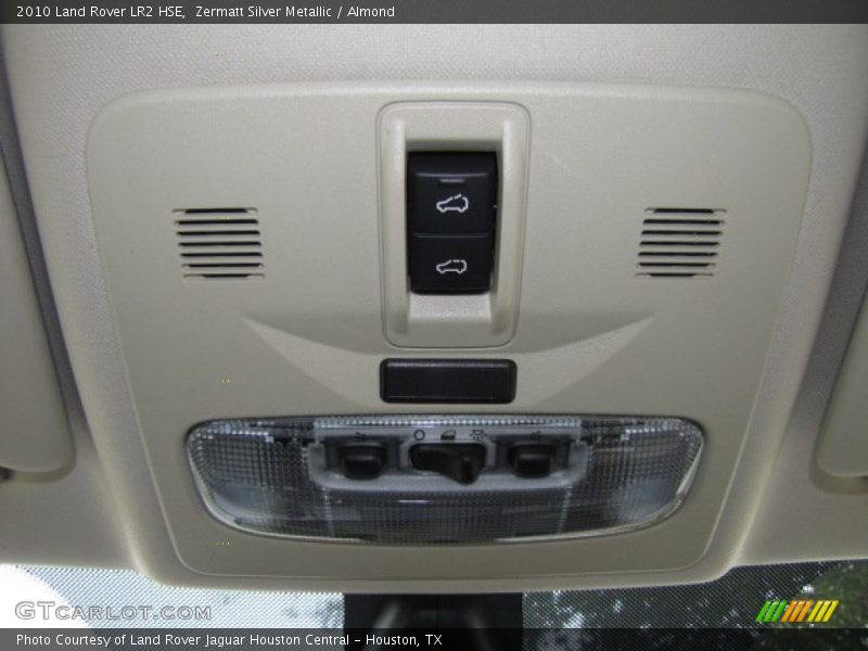 Zermatt Silver Metallic / Almond 2010 Land Rover LR2 HSE