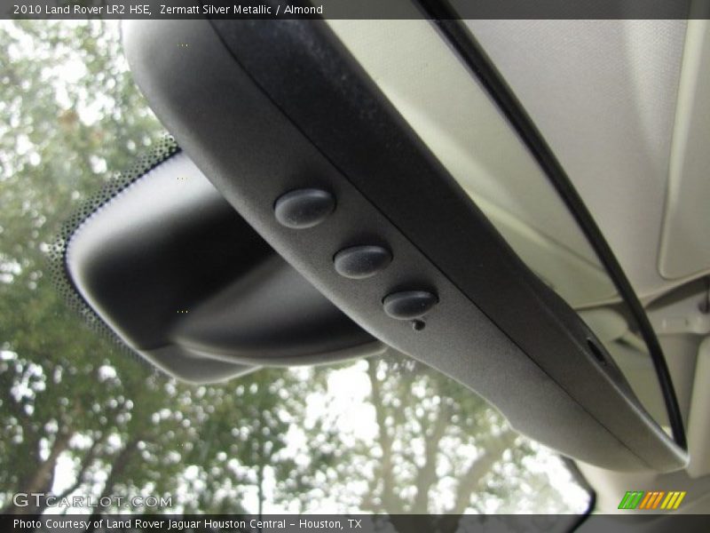 Zermatt Silver Metallic / Almond 2010 Land Rover LR2 HSE