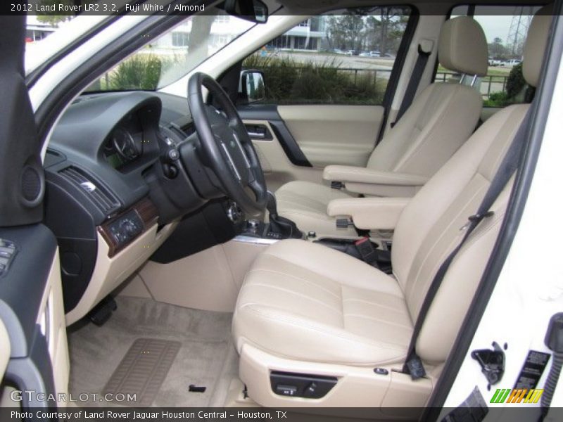 Fuji White / Almond 2012 Land Rover LR2 3.2