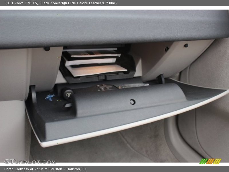Black / Soverign Hide Calcite Leather/Off Black 2011 Volvo C70 T5
