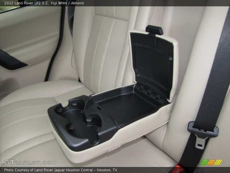 Fuji White / Almond 2012 Land Rover LR2 3.2