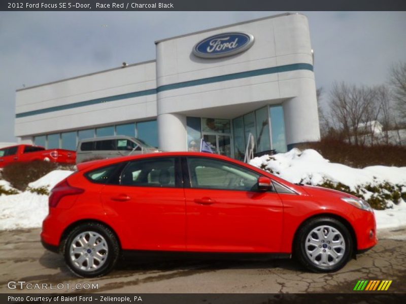 Race Red / Charcoal Black 2012 Ford Focus SE 5-Door