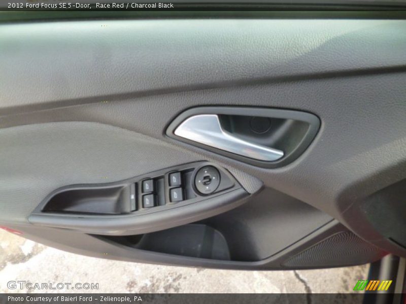 Race Red / Charcoal Black 2012 Ford Focus SE 5-Door