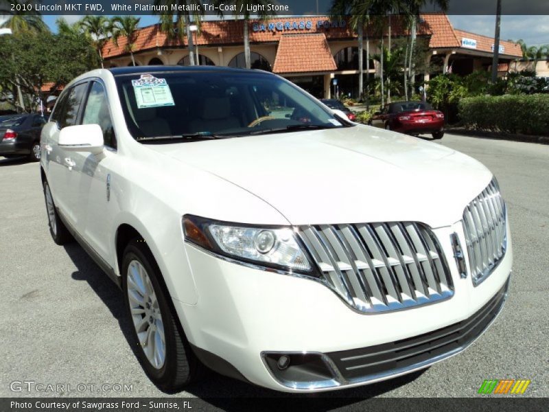 White Platinum Metallic Tri-Coat / Light Stone 2010 Lincoln MKT FWD