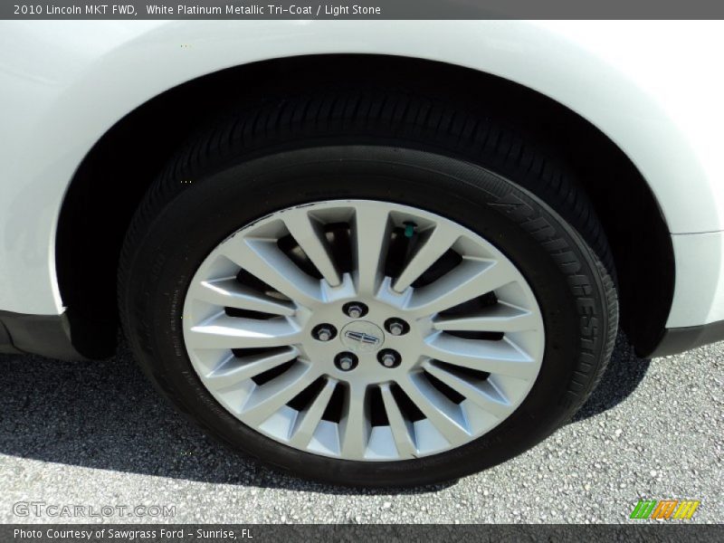 White Platinum Metallic Tri-Coat / Light Stone 2010 Lincoln MKT FWD