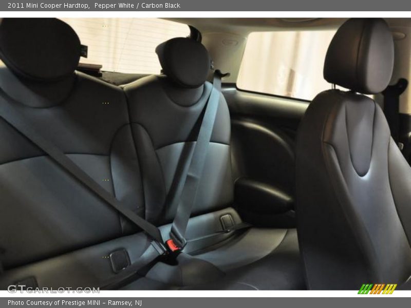 Pepper White / Carbon Black 2011 Mini Cooper Hardtop