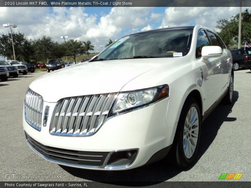 White Platinum Metallic Tri-Coat / Light Stone 2010 Lincoln MKT FWD