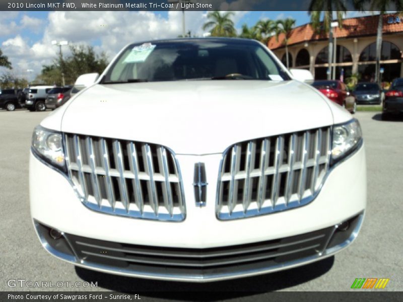 White Platinum Metallic Tri-Coat / Light Stone 2010 Lincoln MKT FWD