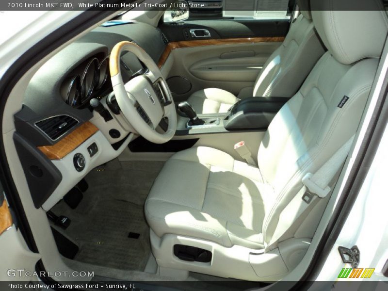 White Platinum Metallic Tri-Coat / Light Stone 2010 Lincoln MKT FWD
