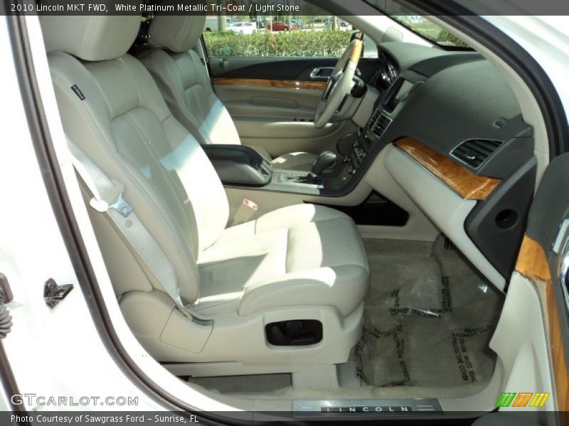 White Platinum Metallic Tri-Coat / Light Stone 2010 Lincoln MKT FWD