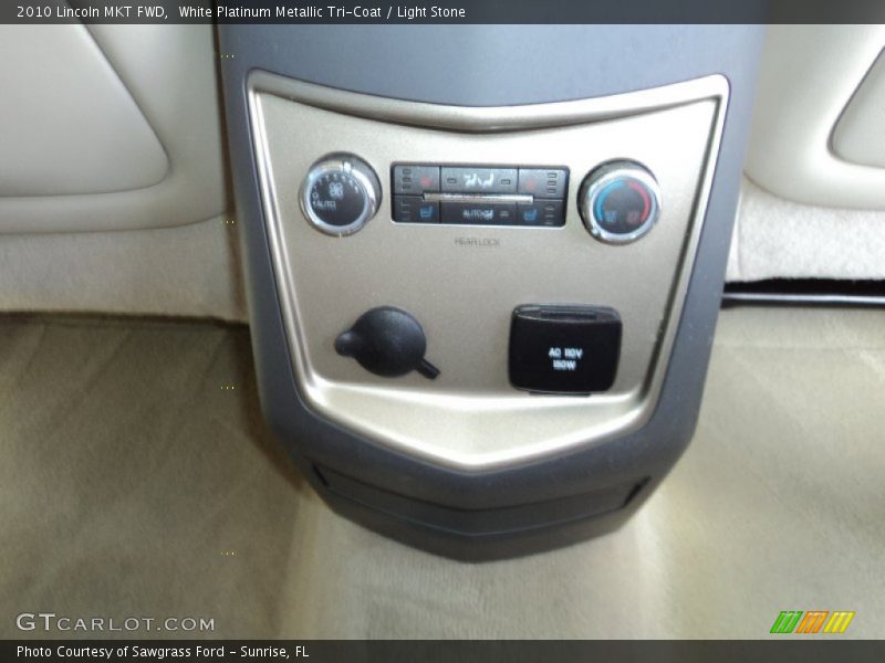 White Platinum Metallic Tri-Coat / Light Stone 2010 Lincoln MKT FWD