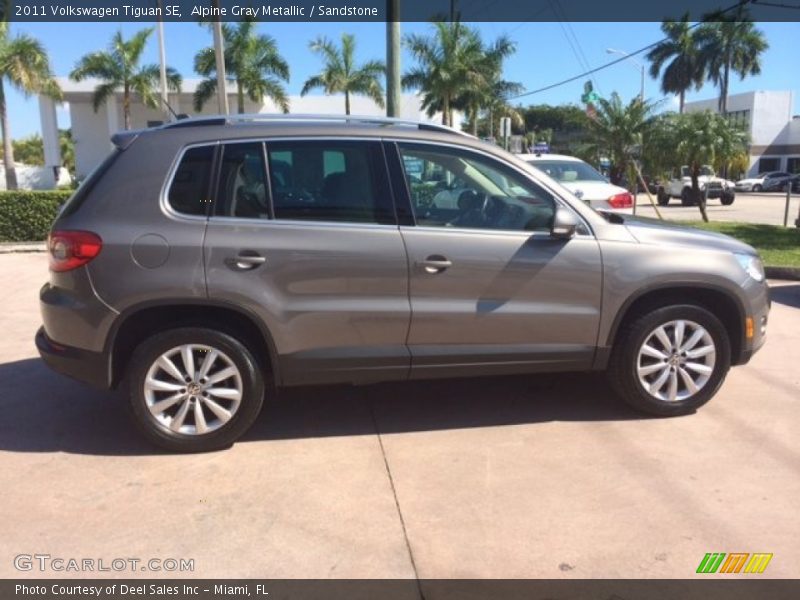 Alpine Gray Metallic / Sandstone 2011 Volkswagen Tiguan SE