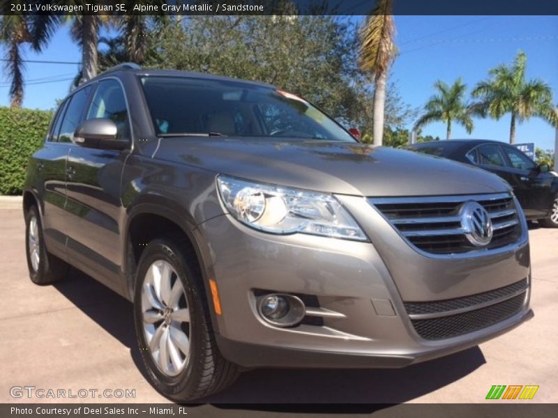 Alpine Gray Metallic / Sandstone 2011 Volkswagen Tiguan SE