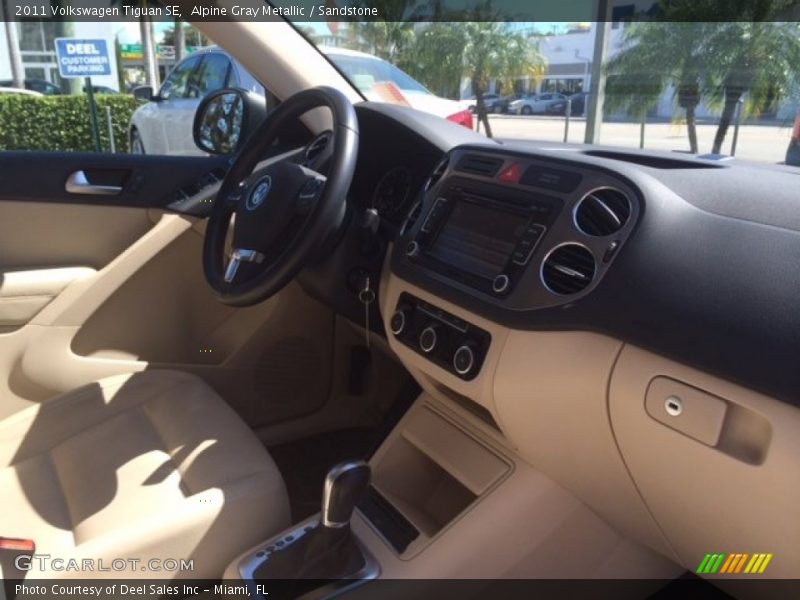 Alpine Gray Metallic / Sandstone 2011 Volkswagen Tiguan SE