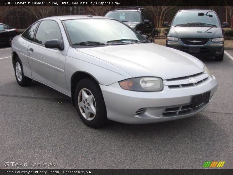 Front 3/4 View of 2003 Cavalier Coupe