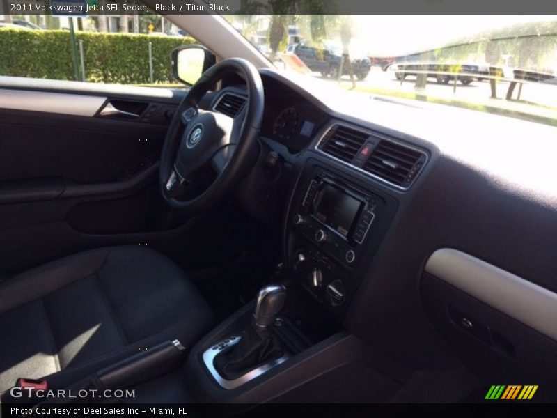 Black / Titan Black 2011 Volkswagen Jetta SEL Sedan