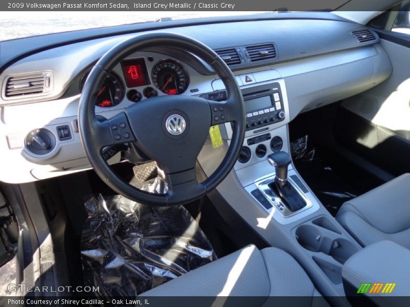 Island Grey Metallic / Classic Grey 2009 Volkswagen Passat Komfort Sedan