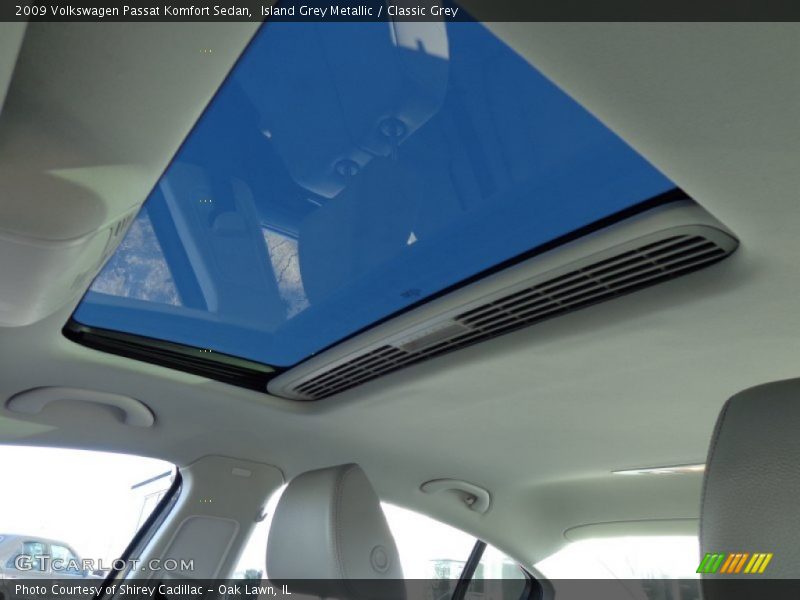 Island Grey Metallic / Classic Grey 2009 Volkswagen Passat Komfort Sedan