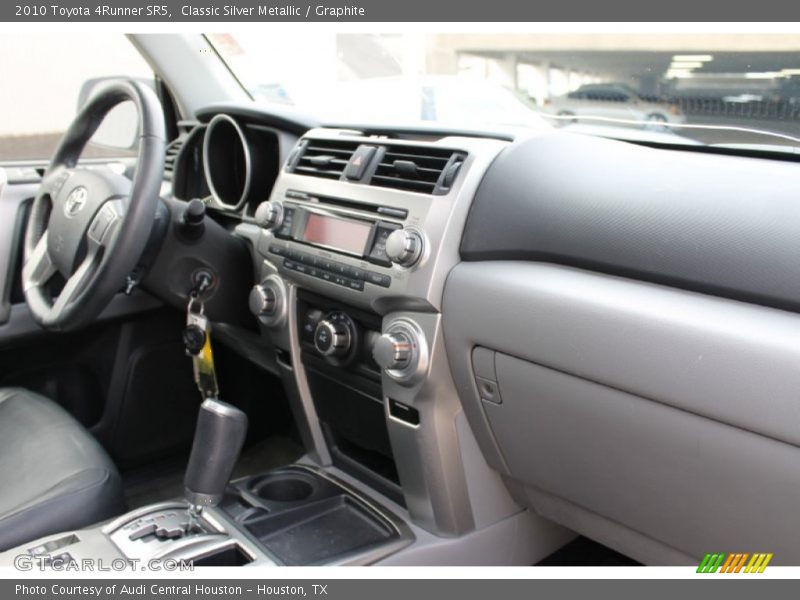 Classic Silver Metallic / Graphite 2010 Toyota 4Runner SR5