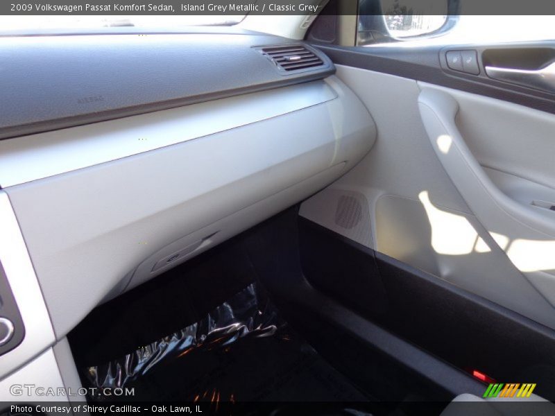 Island Grey Metallic / Classic Grey 2009 Volkswagen Passat Komfort Sedan