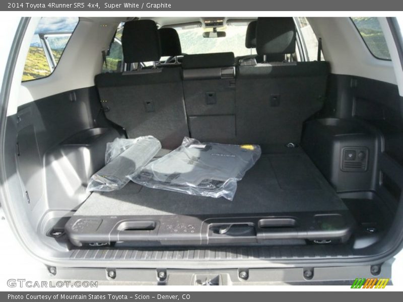 Super White / Graphite 2014 Toyota 4Runner SR5 4x4