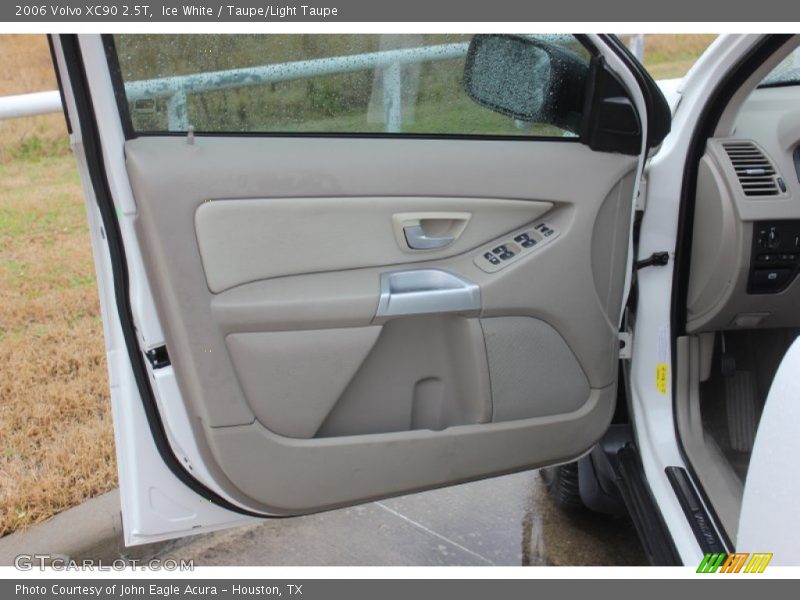Ice White / Taupe/Light Taupe 2006 Volvo XC90 2.5T